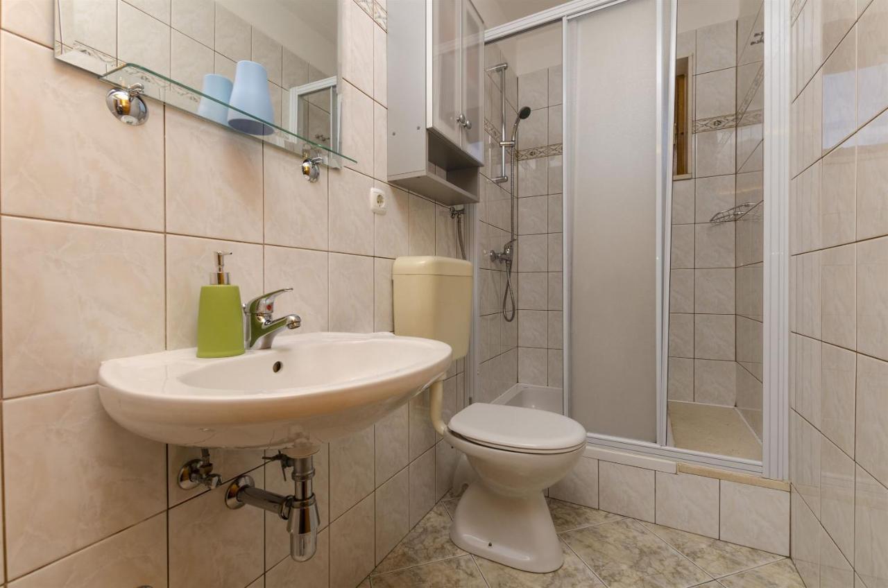 Apartments And Rooms Lea Бол Экстерьер фото