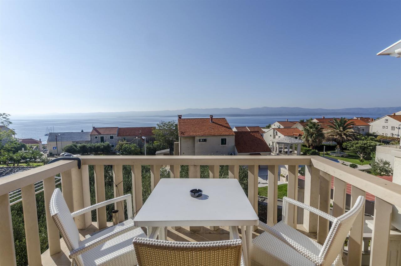 Apartments And Rooms Lea Бол Экстерьер фото