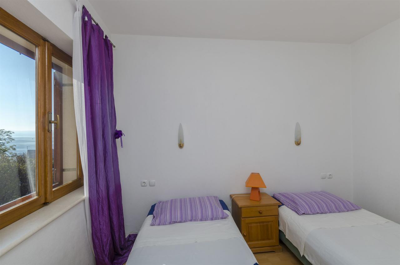 Apartments And Rooms Lea Бол Экстерьер фото